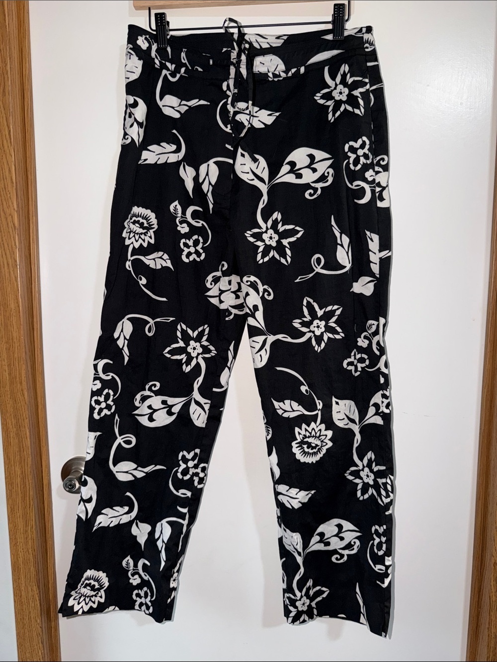 Black & White Floral Wide-Leg Pants with Drawstring Waist